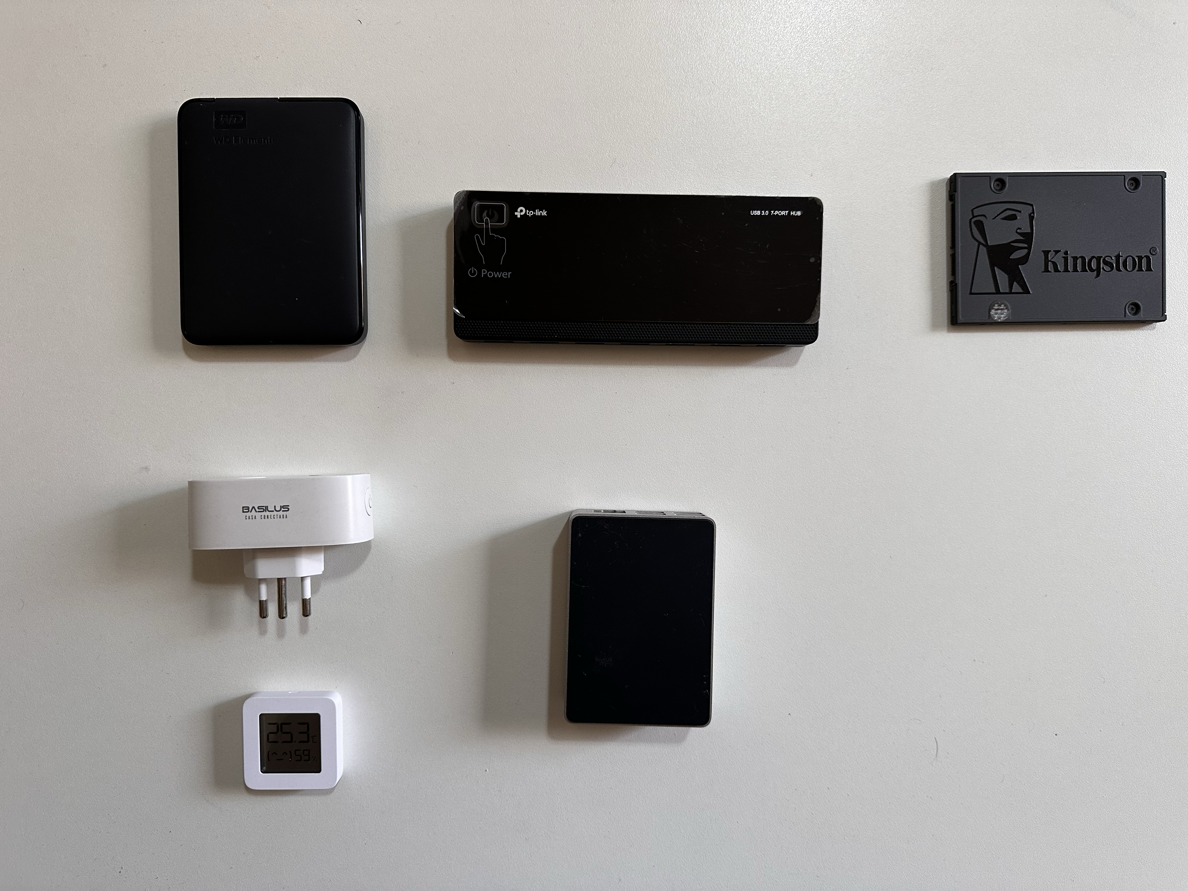 Raspberry Pi 4 com SSD e HD externo